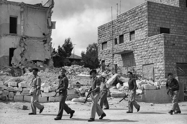 Palestinian displacement (~700,000–800,000)