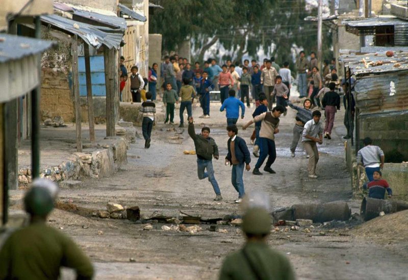 First Intifada: mass mobilization and fragmentation